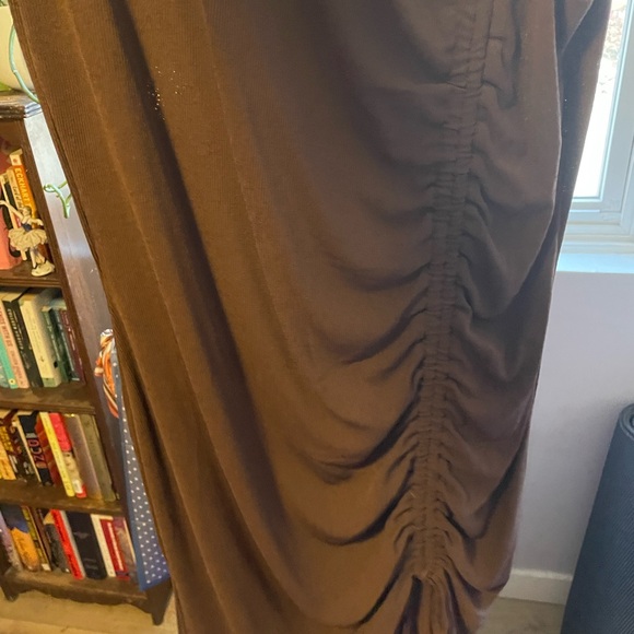 H&M Brown Gathered Dress - Picture 4 of 4